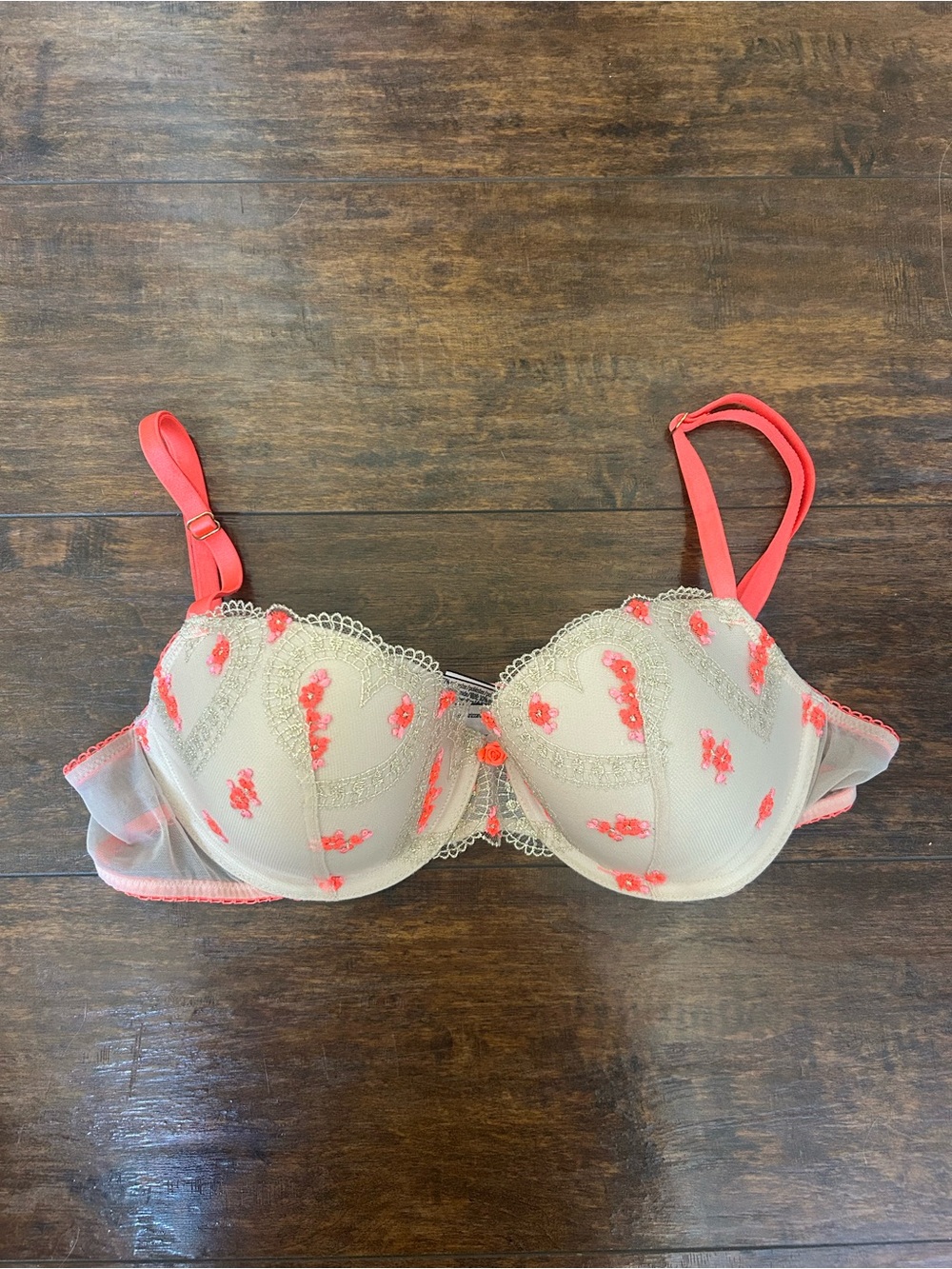 Dream Angels Victoria’s Secret pink floral lace bra